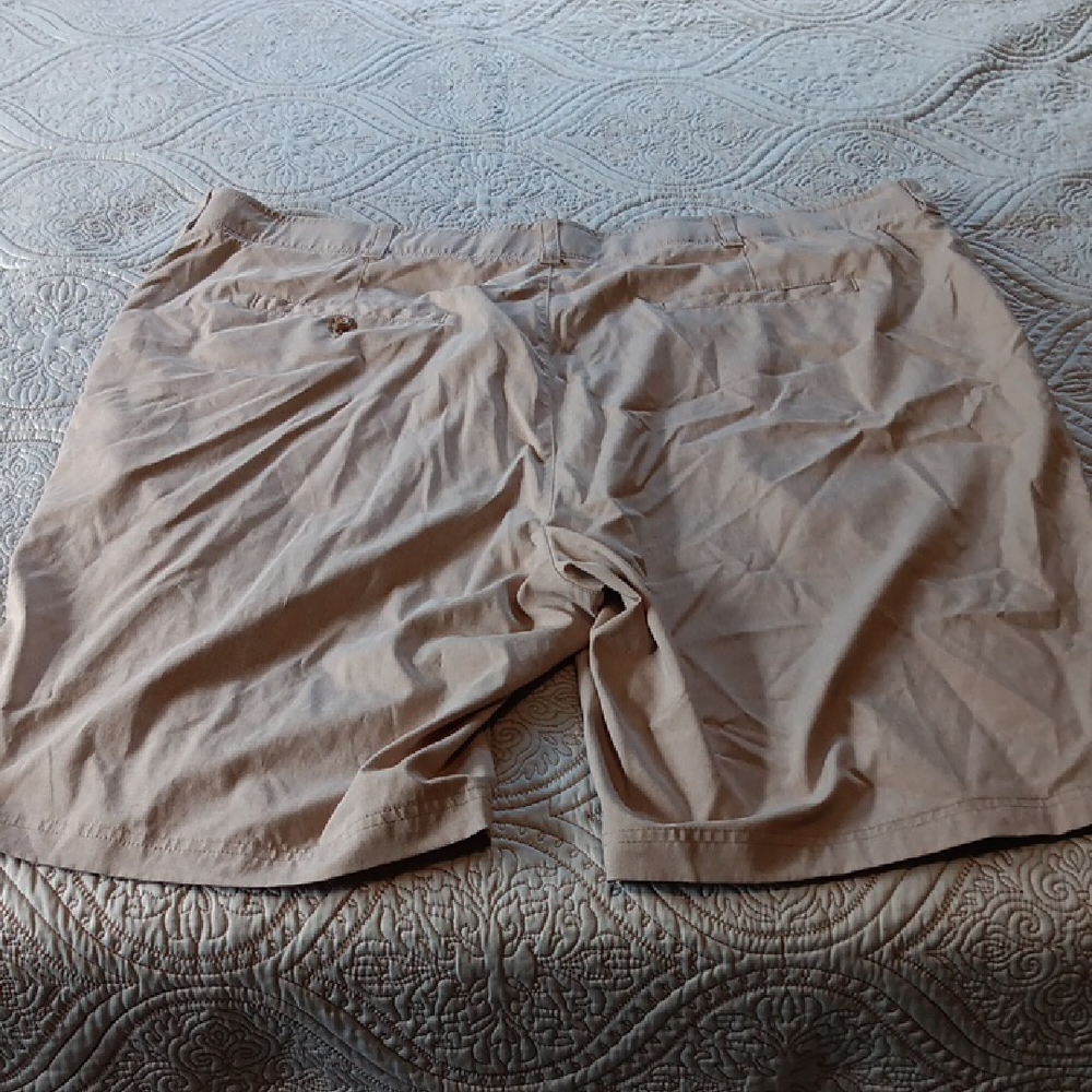 Ben Hogan Men's Tan Shorts 46 - Picture 6 of 7